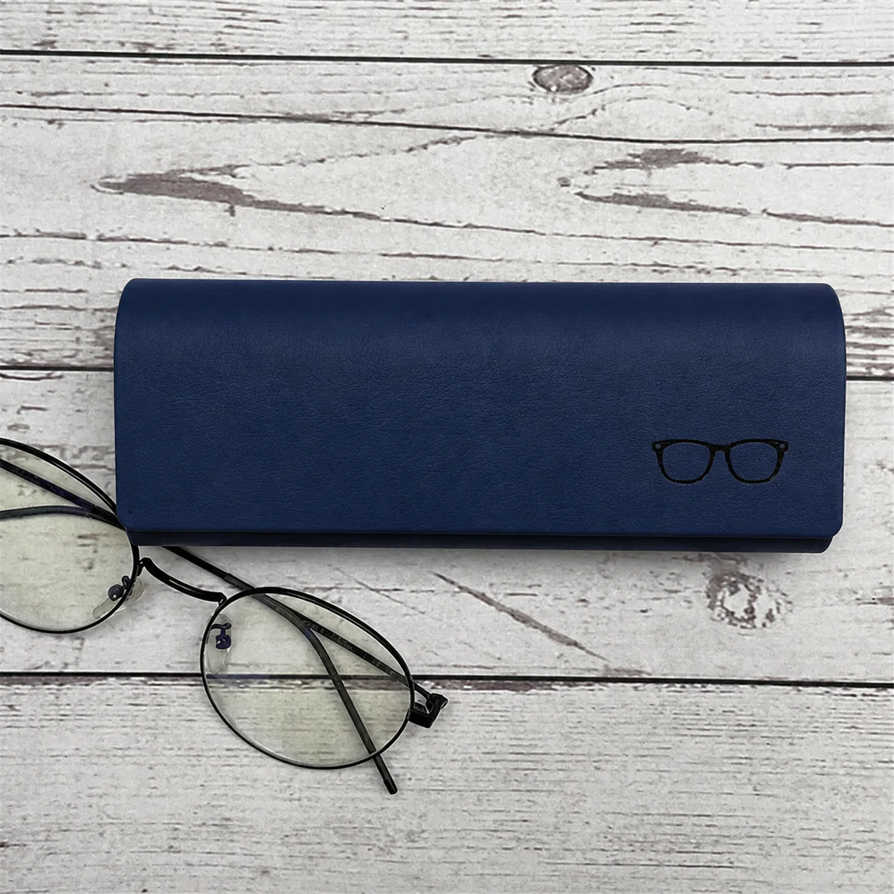 Minimal Slim Eyeglass Case - Image 10