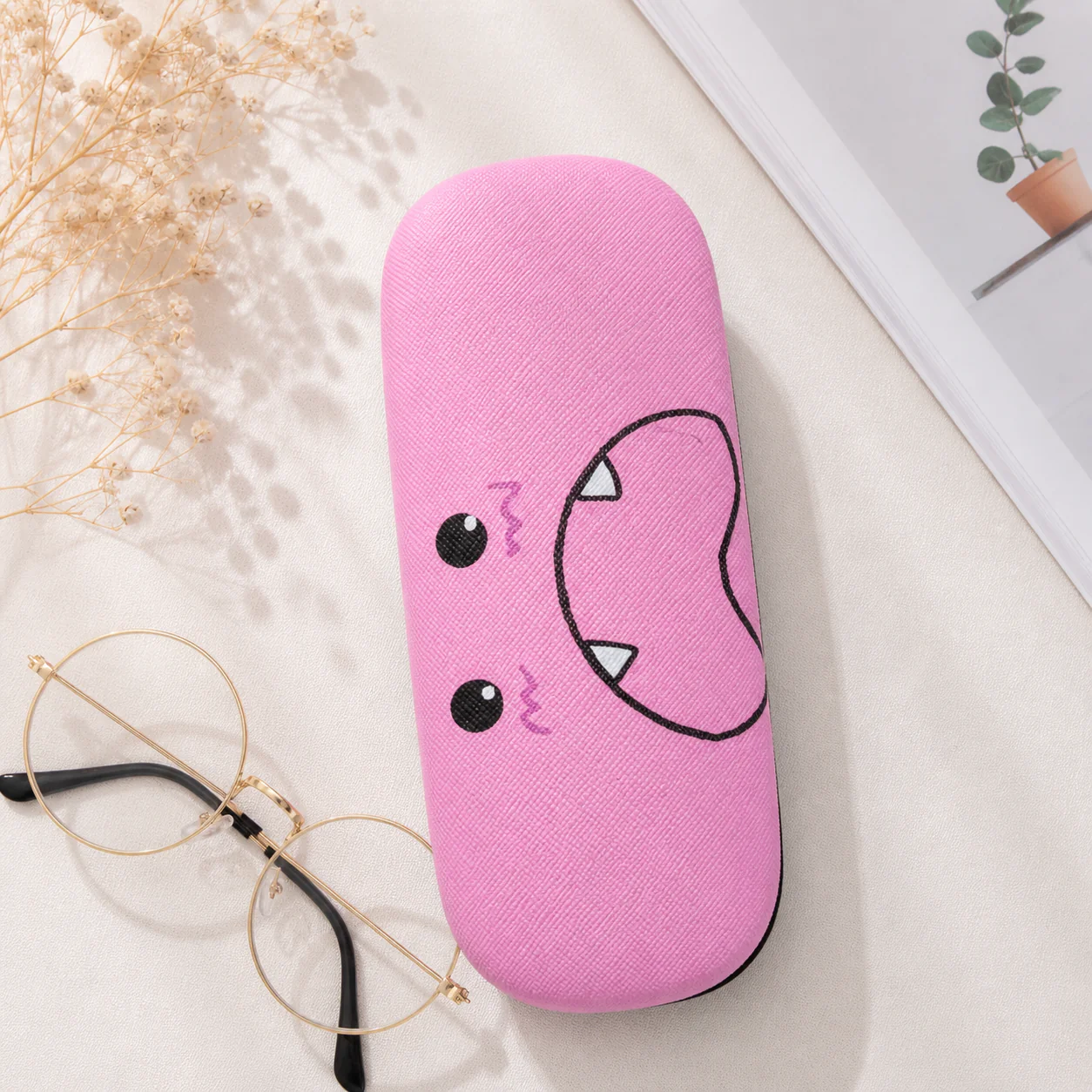 Minimal Cartoon Eyeglass Case - Image 5
