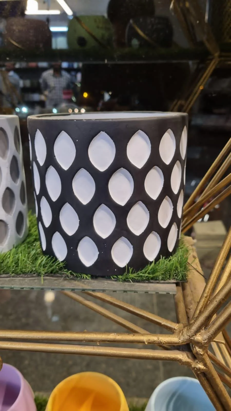 Geometric Drop Plant Pot - Image 5