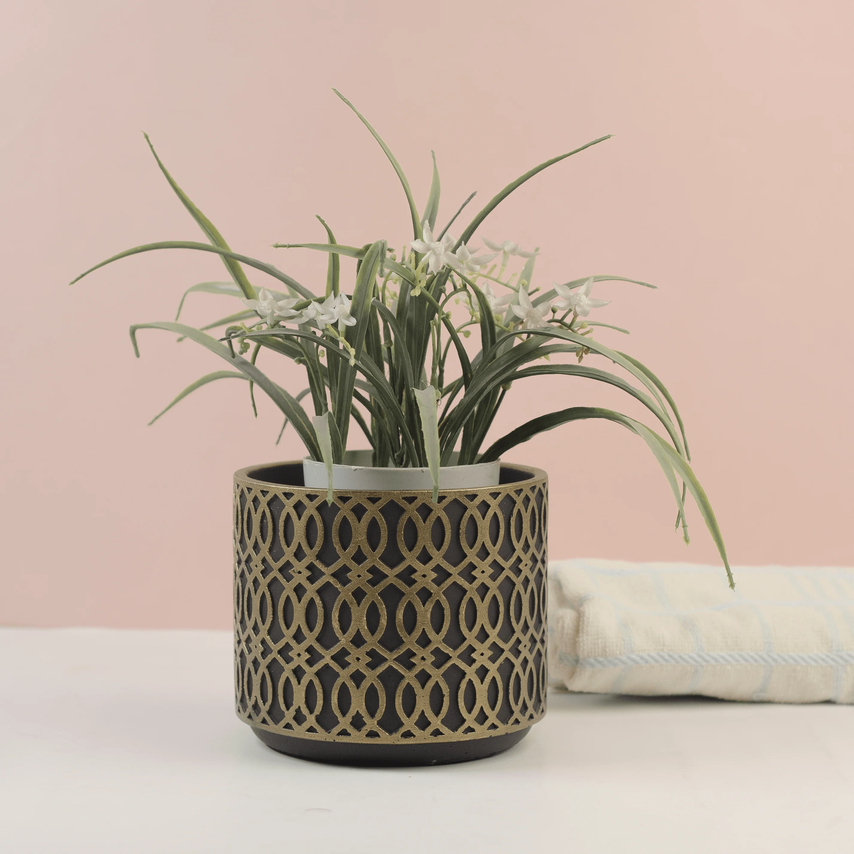 Elegant Décor Plant Pot - Image 8