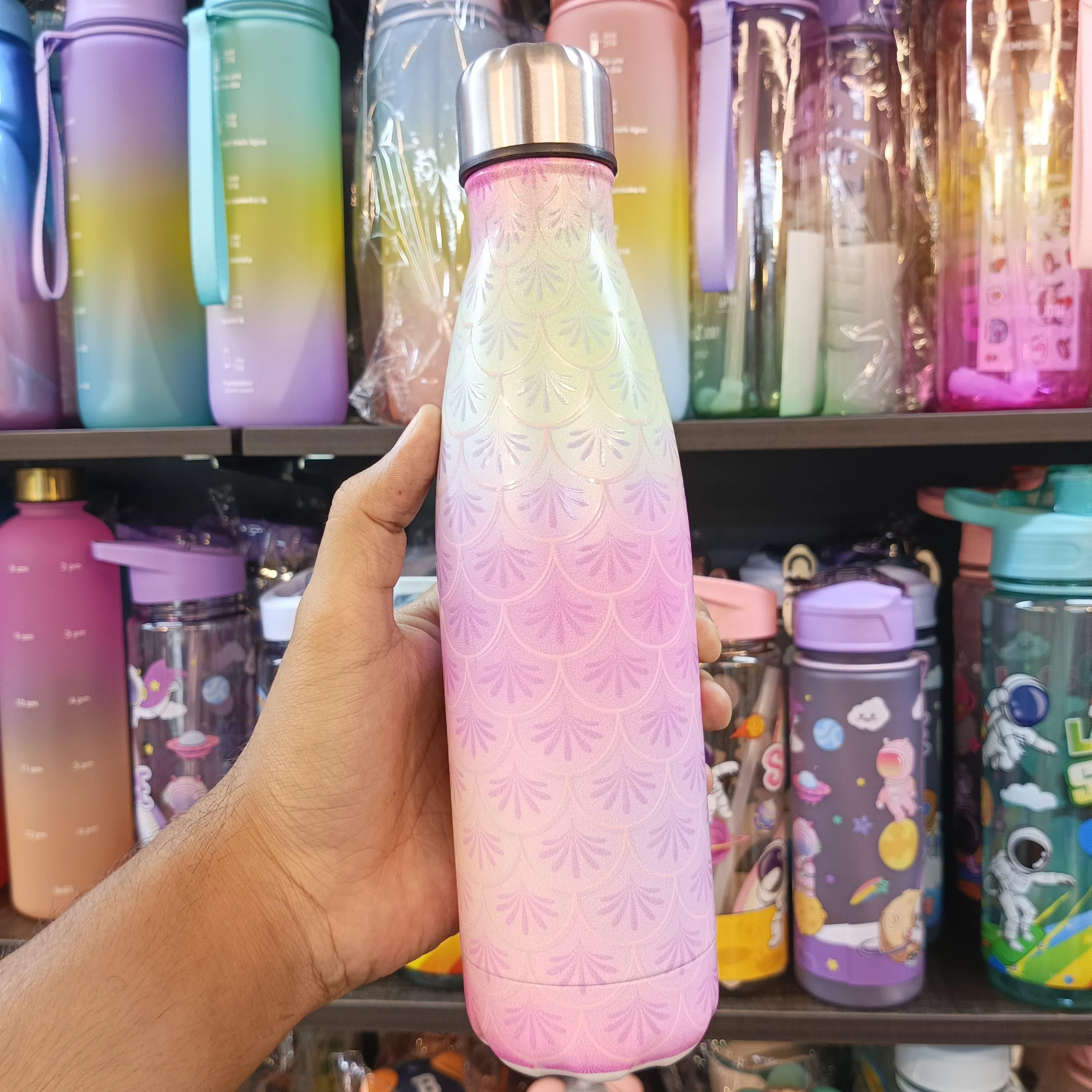 Mermaid-Scale Gradient Stainless Steel Water Bottle - 500ml - Image 4