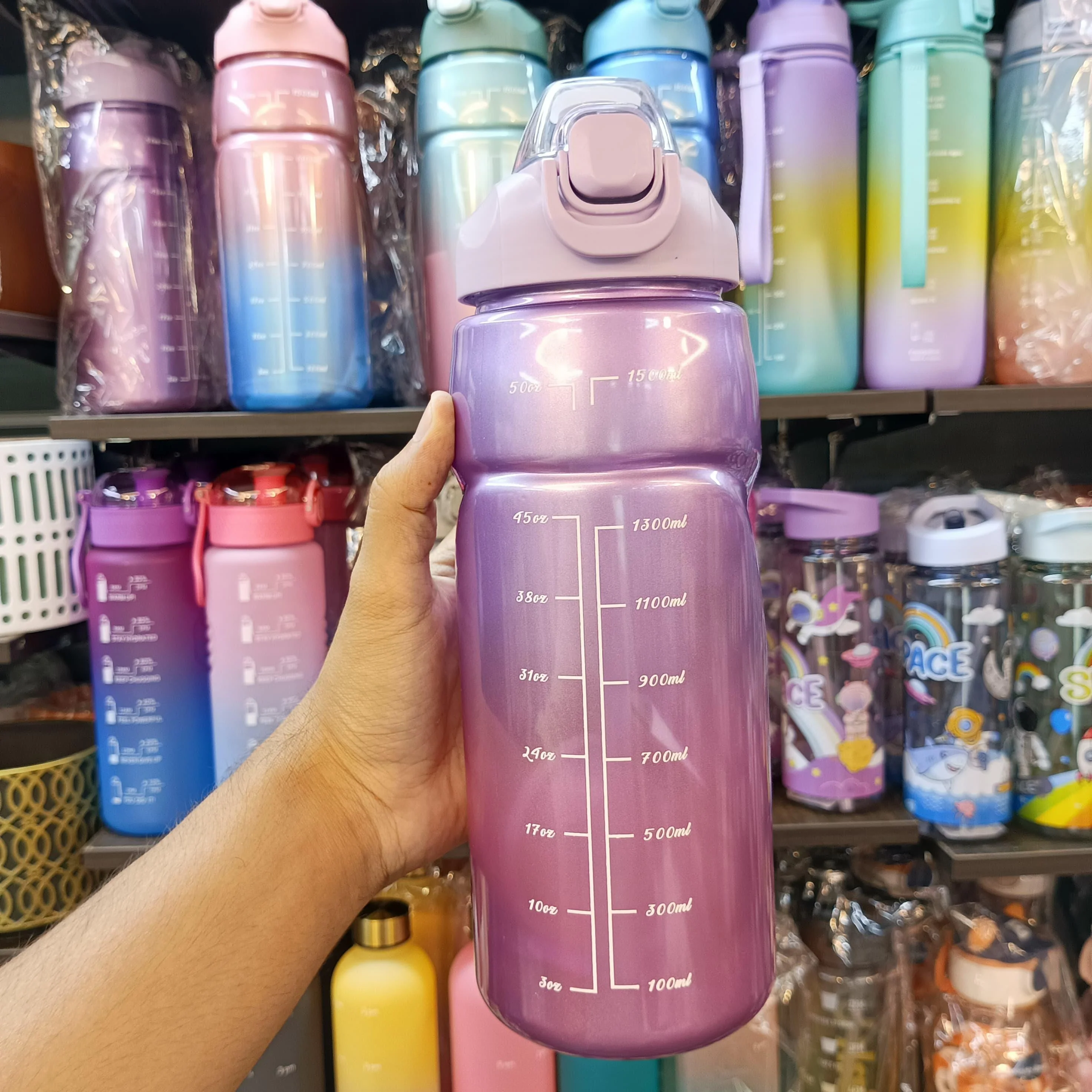 Gradient Time-Marked Tritan Water Bottle with Flip Straw Lid (1500ml) - Image 3