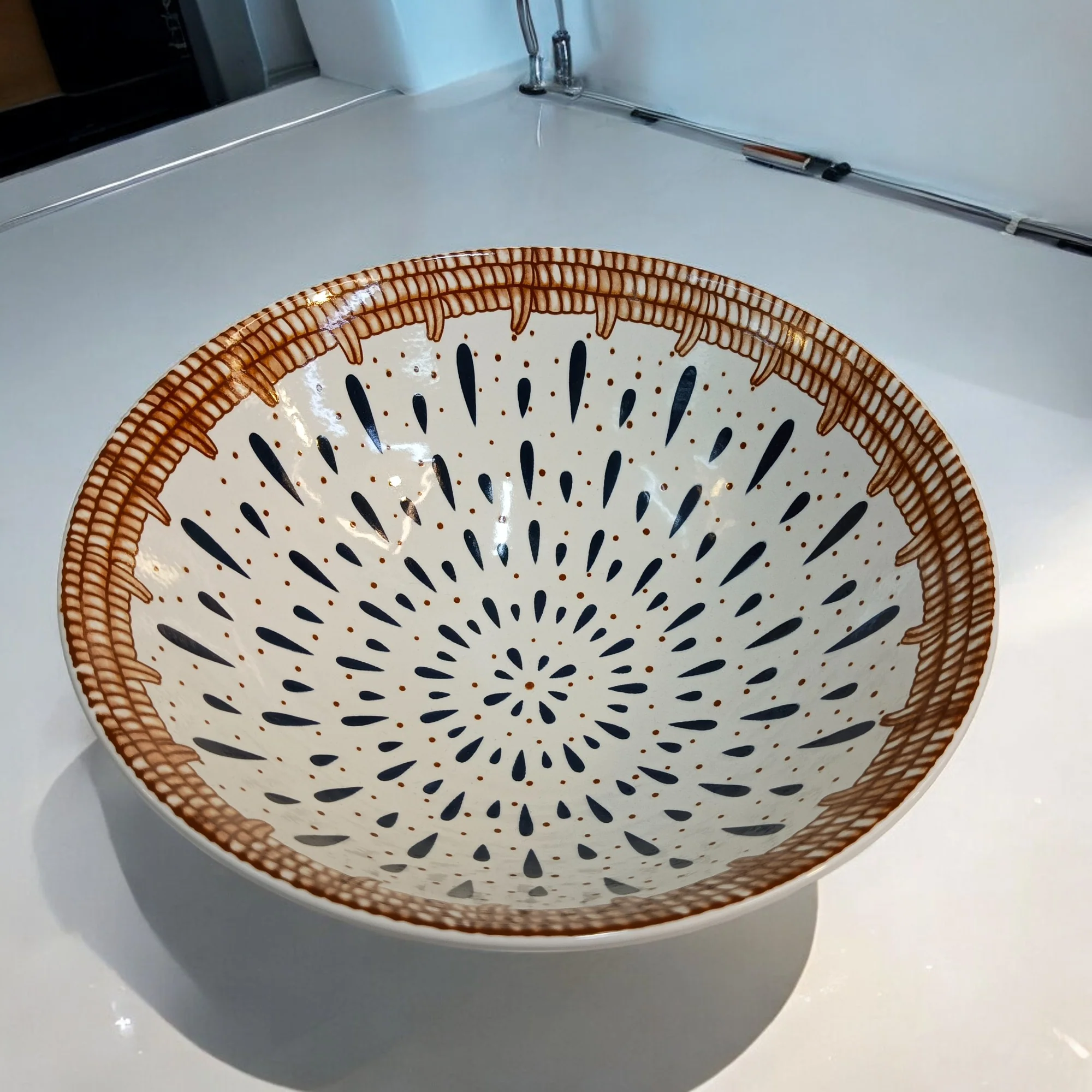 Chic Splatter Serving Bowl (8 Inches) - Image 2