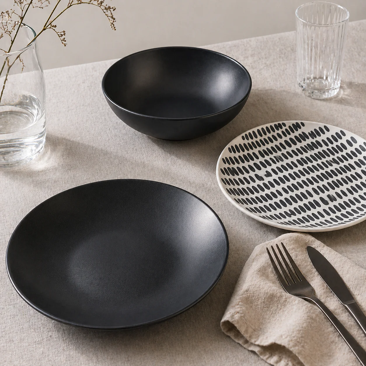 Modern Black & White Ceramic Dinnerware Series - Image 4