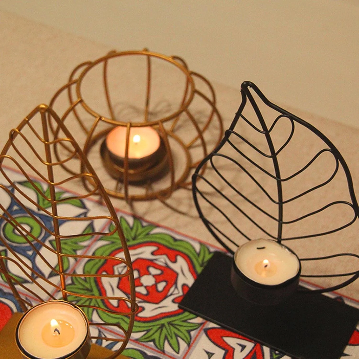 Leaf-Shaped Metal Candle Holder - Image 3