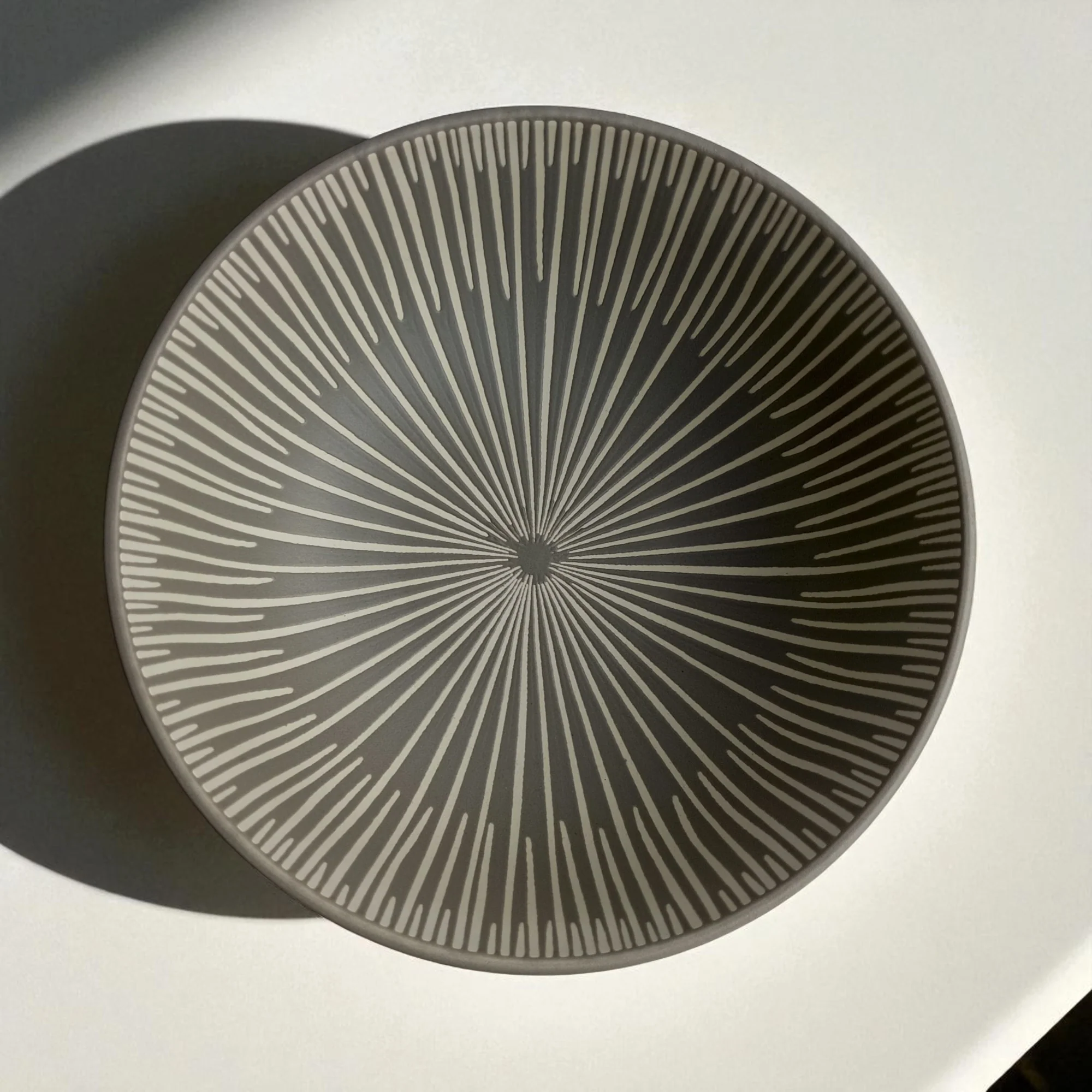 Radial Design Ceramic Serving Bowl (8inch) - Image 6
