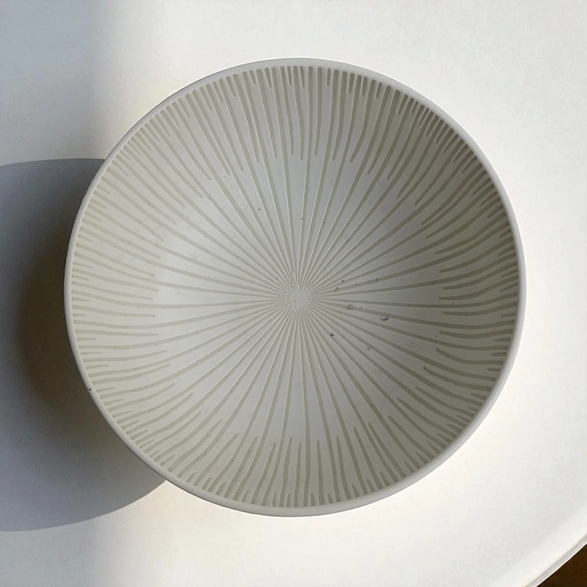Radial Design Ceramic Serving Bowl (8inch) - Image 9