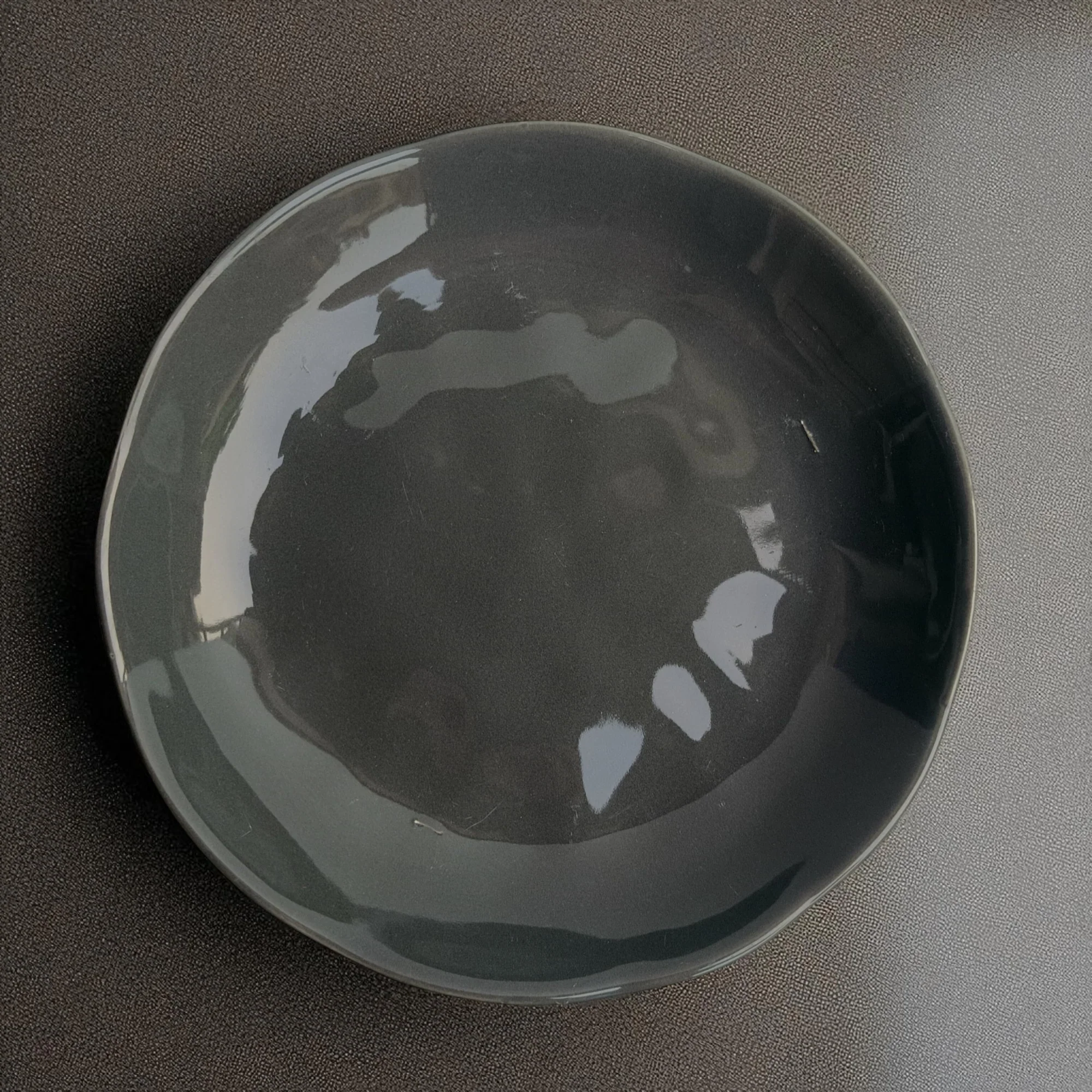 Minimalist Solid Ceramic Plate (7inch) - Image 6