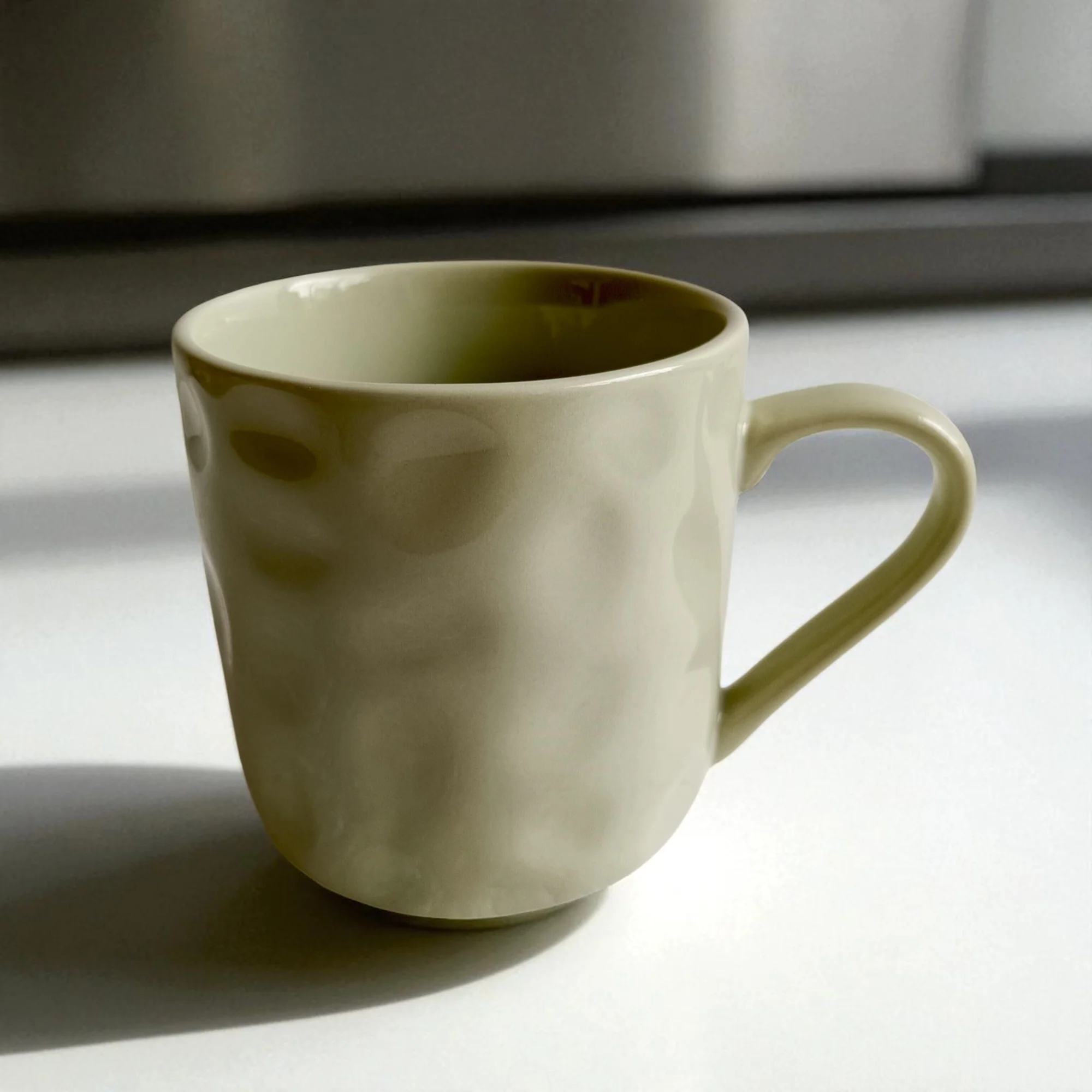 Solid Ombré Ceramic Mug (330ml) - Image 5