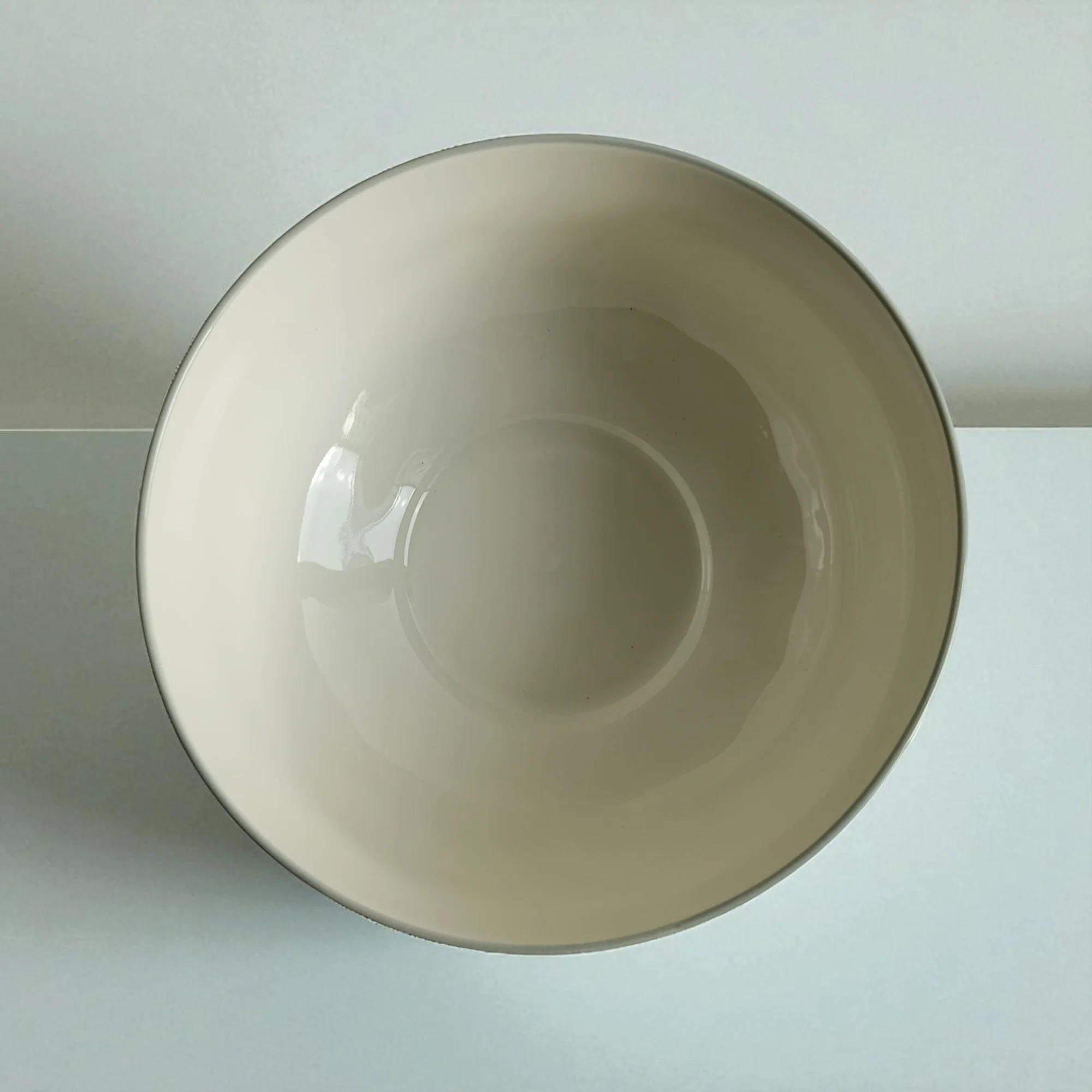 Gradient Ceramic Bowl (8 inches) - Image 3