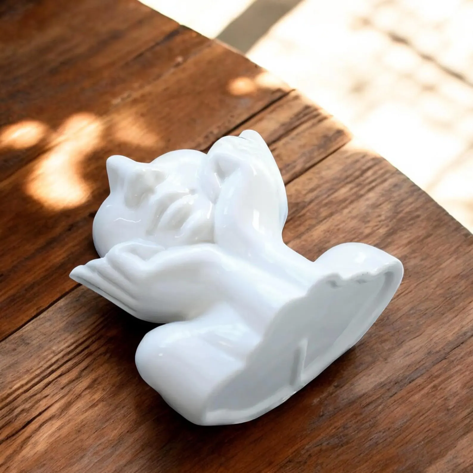 Abstract Face Hands Ceramic Vase - Image 3