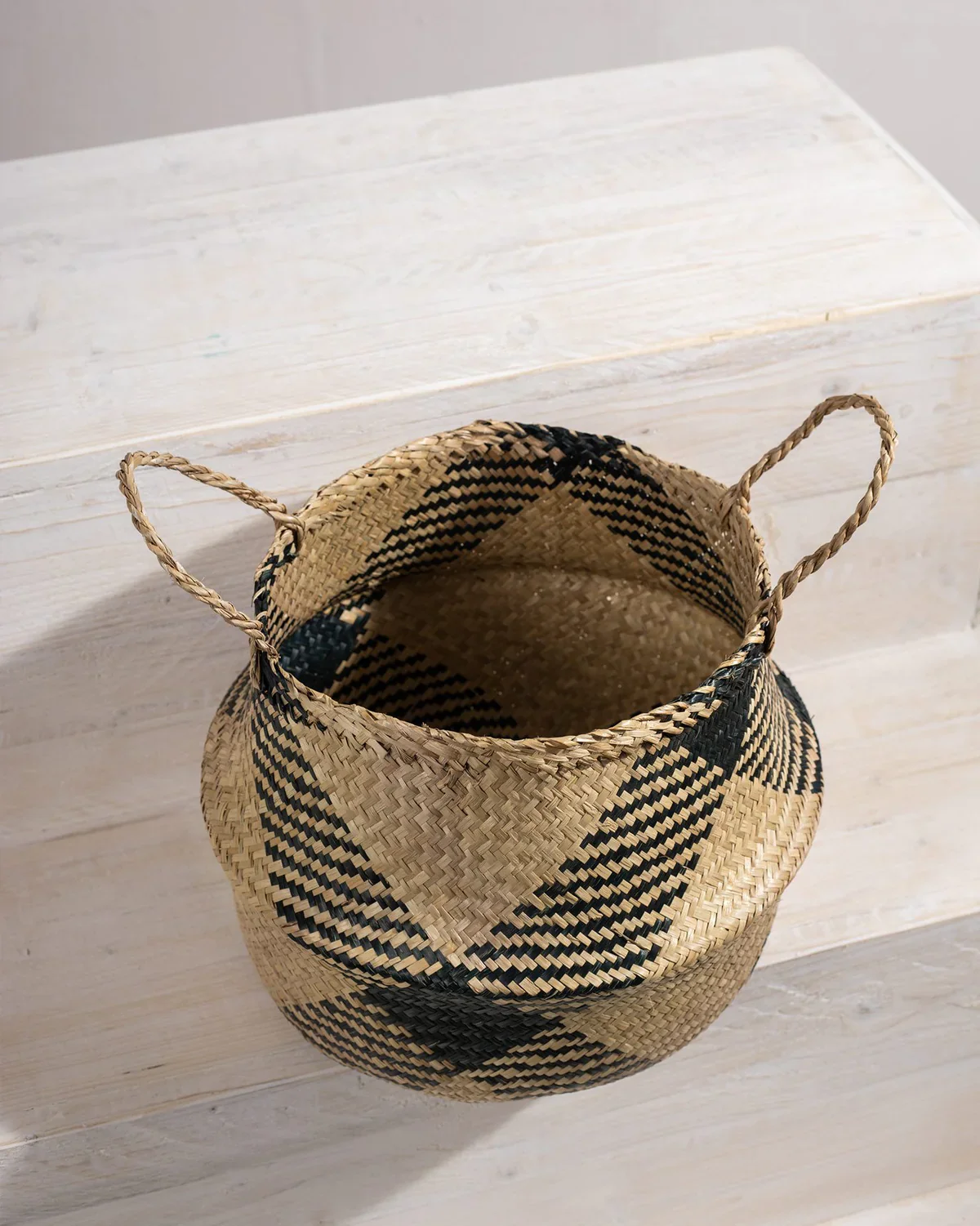 Criss Handwoven Seagrass Basket (Large) - Image 3